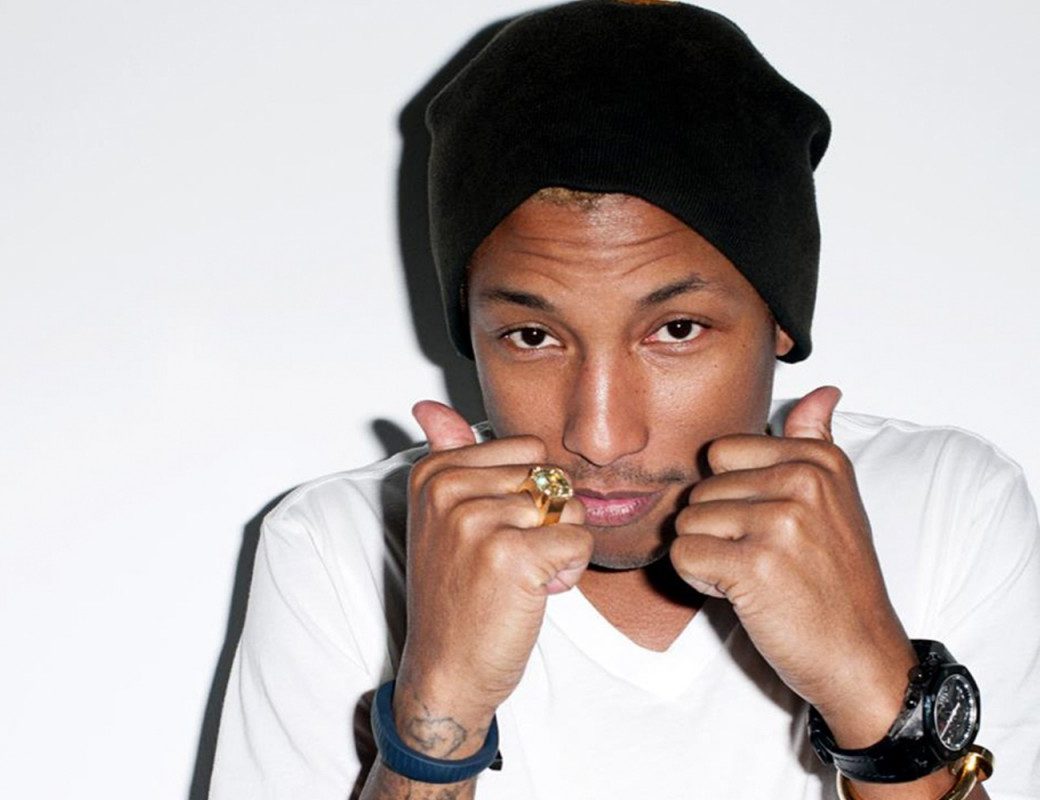 Pharrell Williams Makes History as Happy returns to number 1