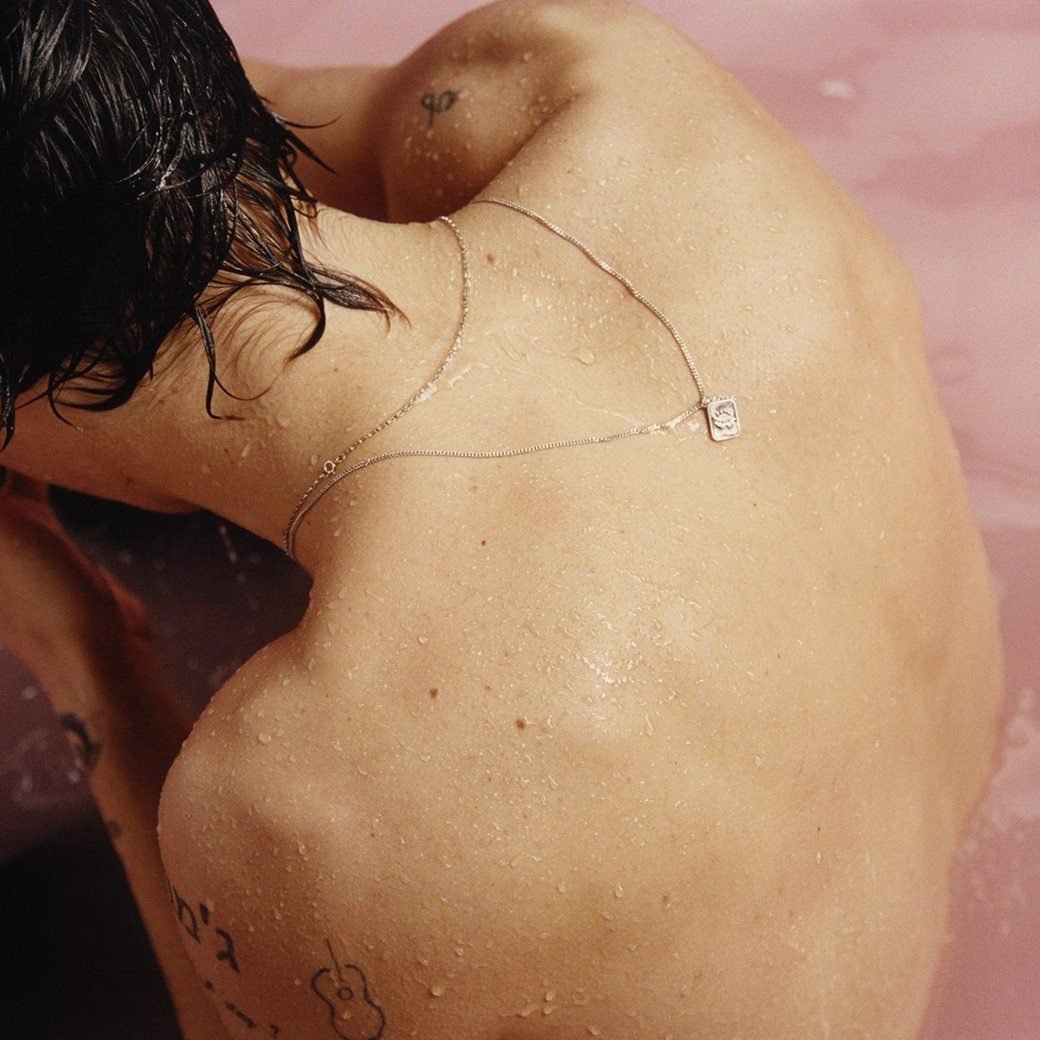 Harry Styles' debut album goes straight to Number 1 on the UK album chart