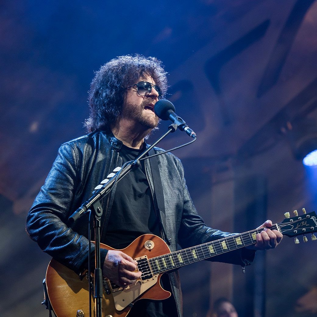 Jeff Lynne’s ELO to release ‘Wembley or Bust’ live album and concert film