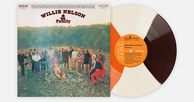 &#8216;Willie Nelson &amp; Family&#8217; and &#8216;Pretty Paper&#8217; Albums On Vinyl