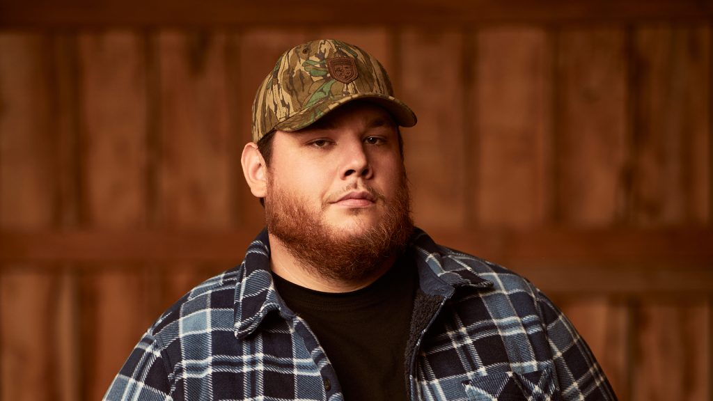 Meet & greets, new website, tailgates and more! - Luke Combs