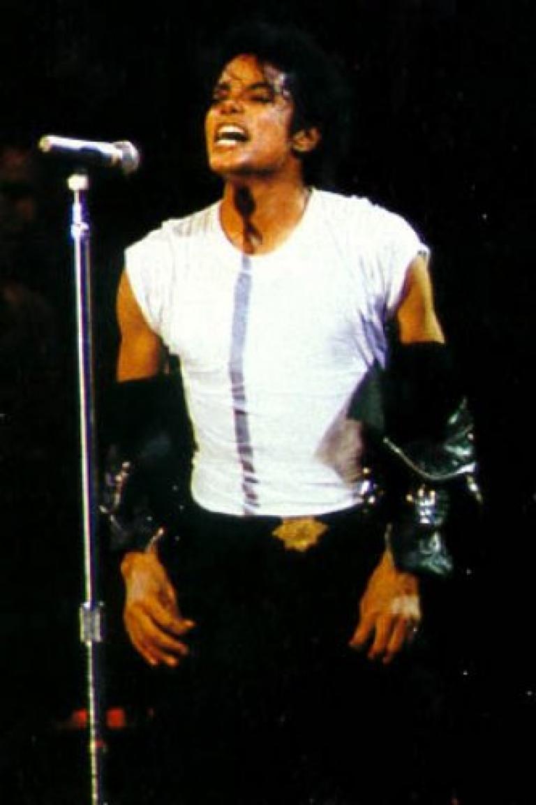 He is so fantastc! I Love you MJ <33