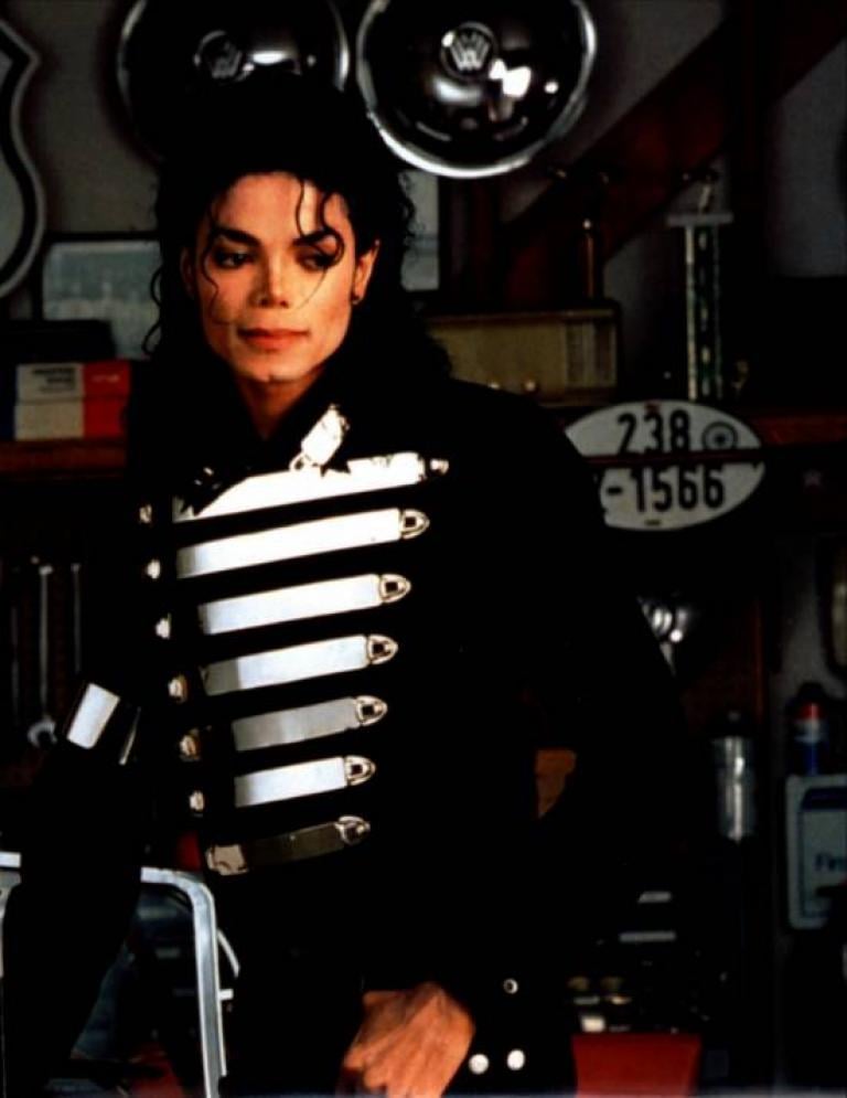 '90 - Michael Jackson Official Site