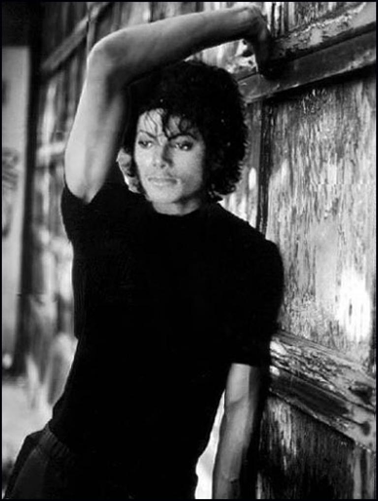 Look... at... those... arms...! - Michael Jackson Official Site