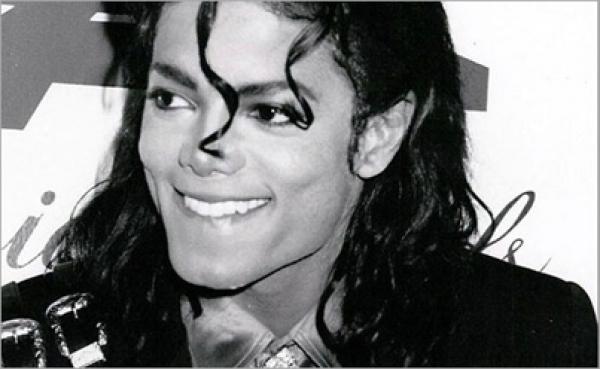 Michael Jackson bolondok napi tréfái