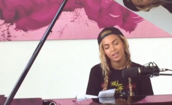 Beyonce Rocks an MJ T-Shirt in New Video