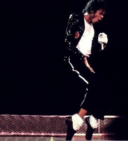 Michael Jackson dancing on stage