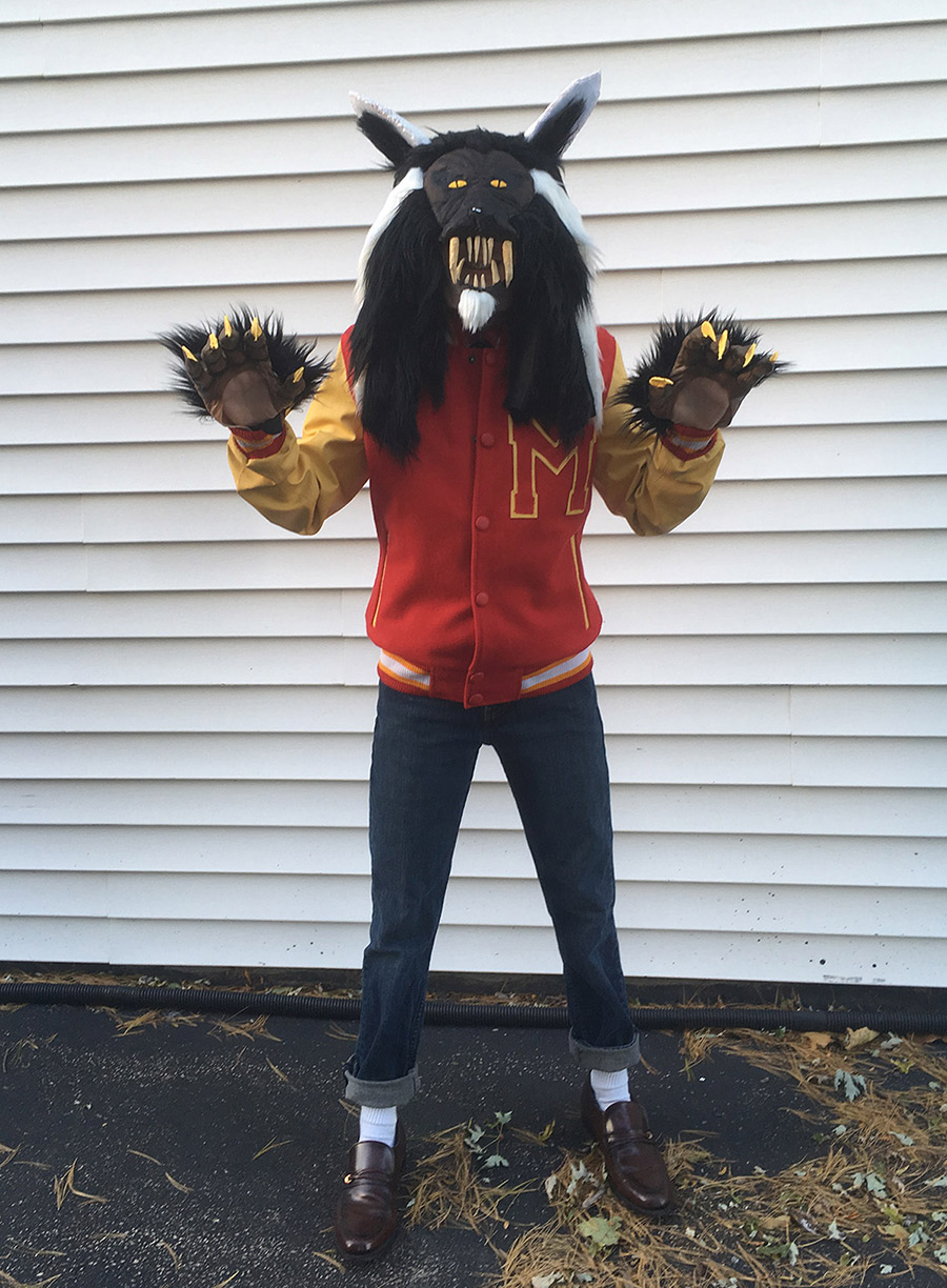 Fan poses in Michael Jackson-inspired Halloween costume