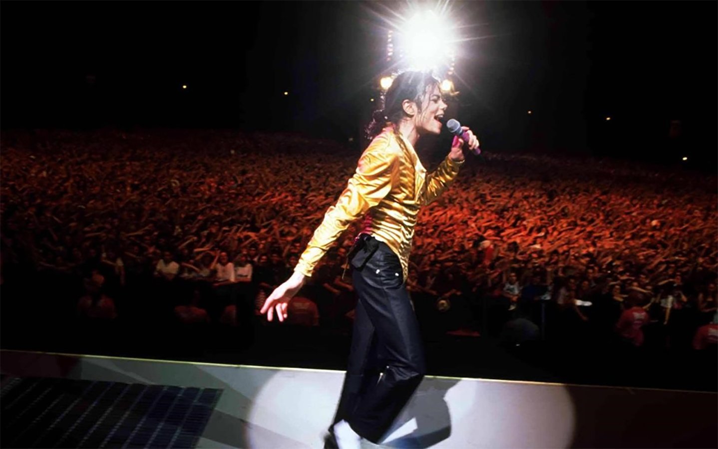 Live In Bucharest: The Dangerous Tour Broke Records For Highest Ratings In Cable History