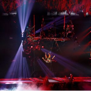 "Combining dance, music and awe-inspiring visuals, Michael Jackson ONE by Cirque du Soleil brings alive Jackson's creative genius in a new adventure." - Vegas.com