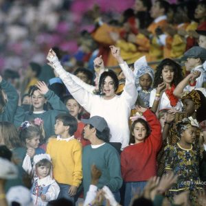 Michael Jackson performs at Super Bowl XXVII Halftime show at Rose Bowl January 31, 1993 in Pasadena, California
