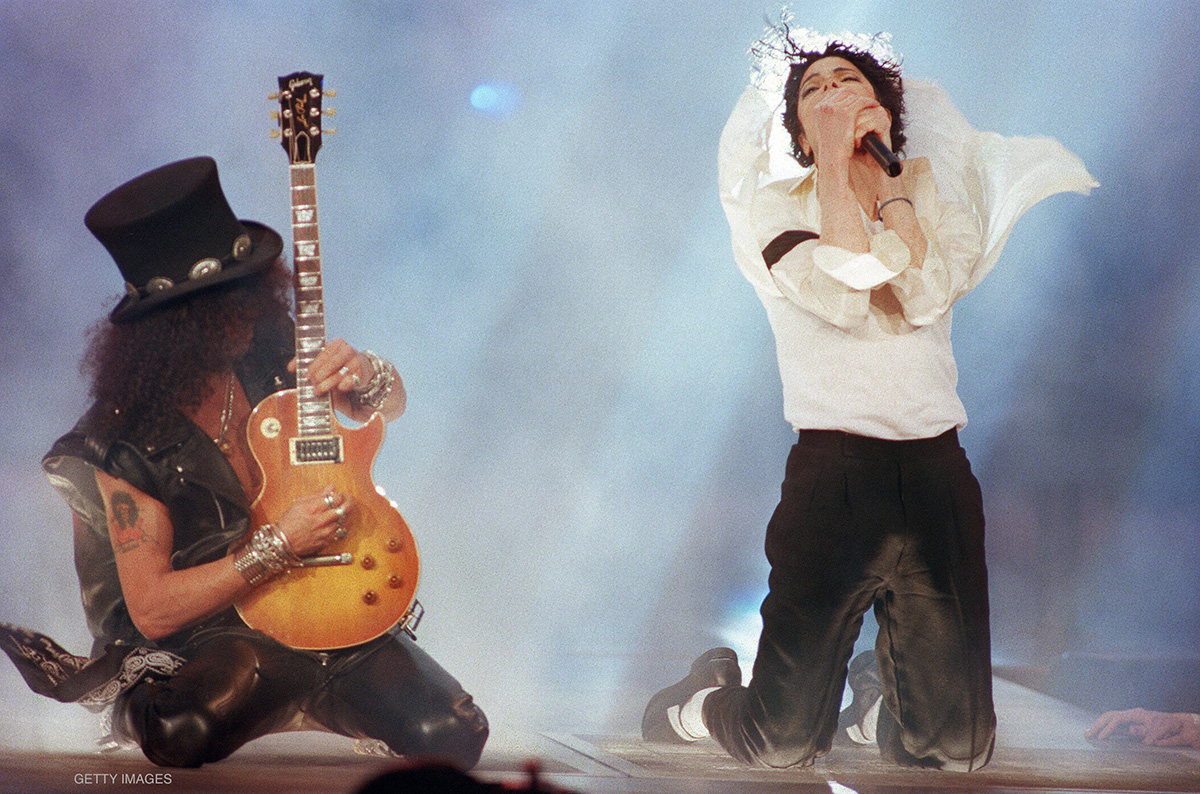 Michael Jackson and Slash perform at the 1995 MTV Video Music Awards in New York, NY, on September 7, 1995.