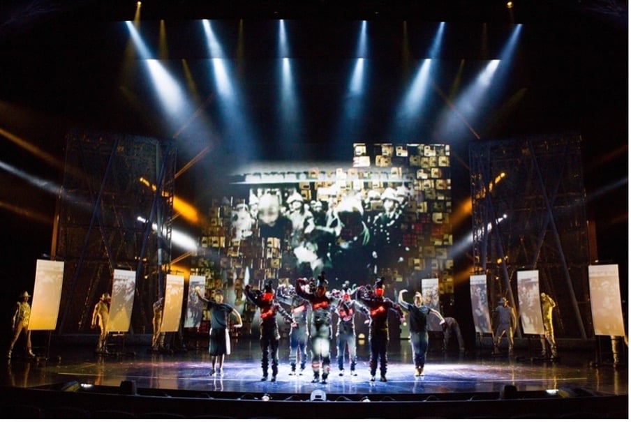 Michael Jackson ONE at Mandalay Bay, Las Vegas, includes over 550 lighting fixtures, almost 300 custom LED features, built into the show’s various set pieces, 26 projectors, 11 TV monitors, and a 40-ft-wide, 30-ft-high LED wall.