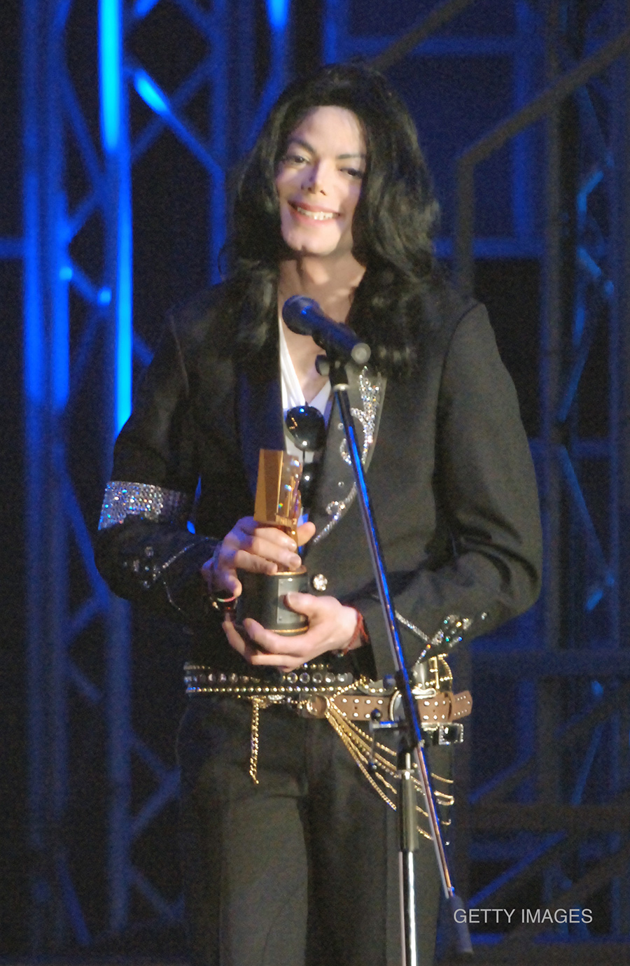 Michael Jackson Received MTV Legend Award In 2006