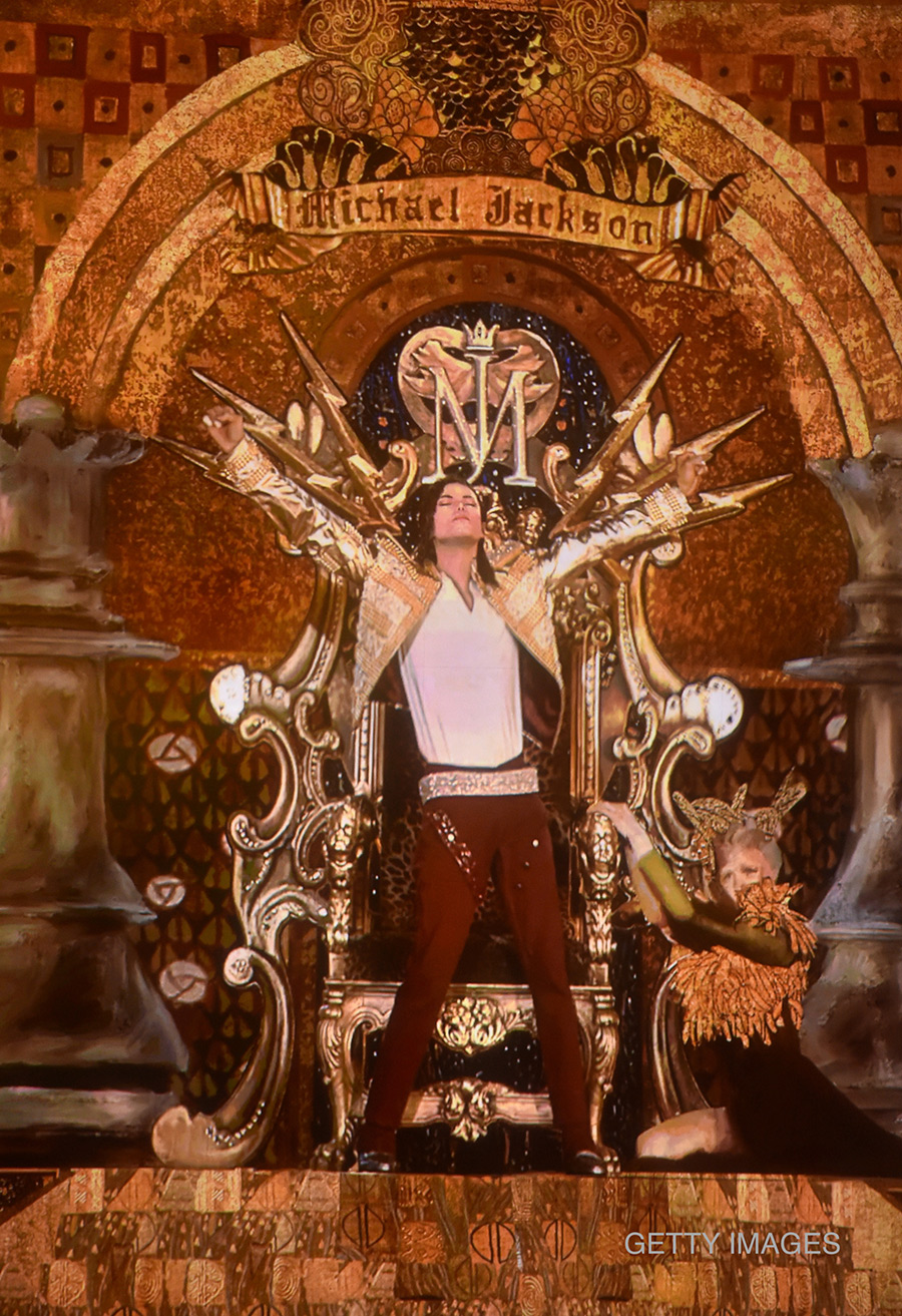 MJ’s ‘Slave To The Rhythm’ 2014 Holographic Performance