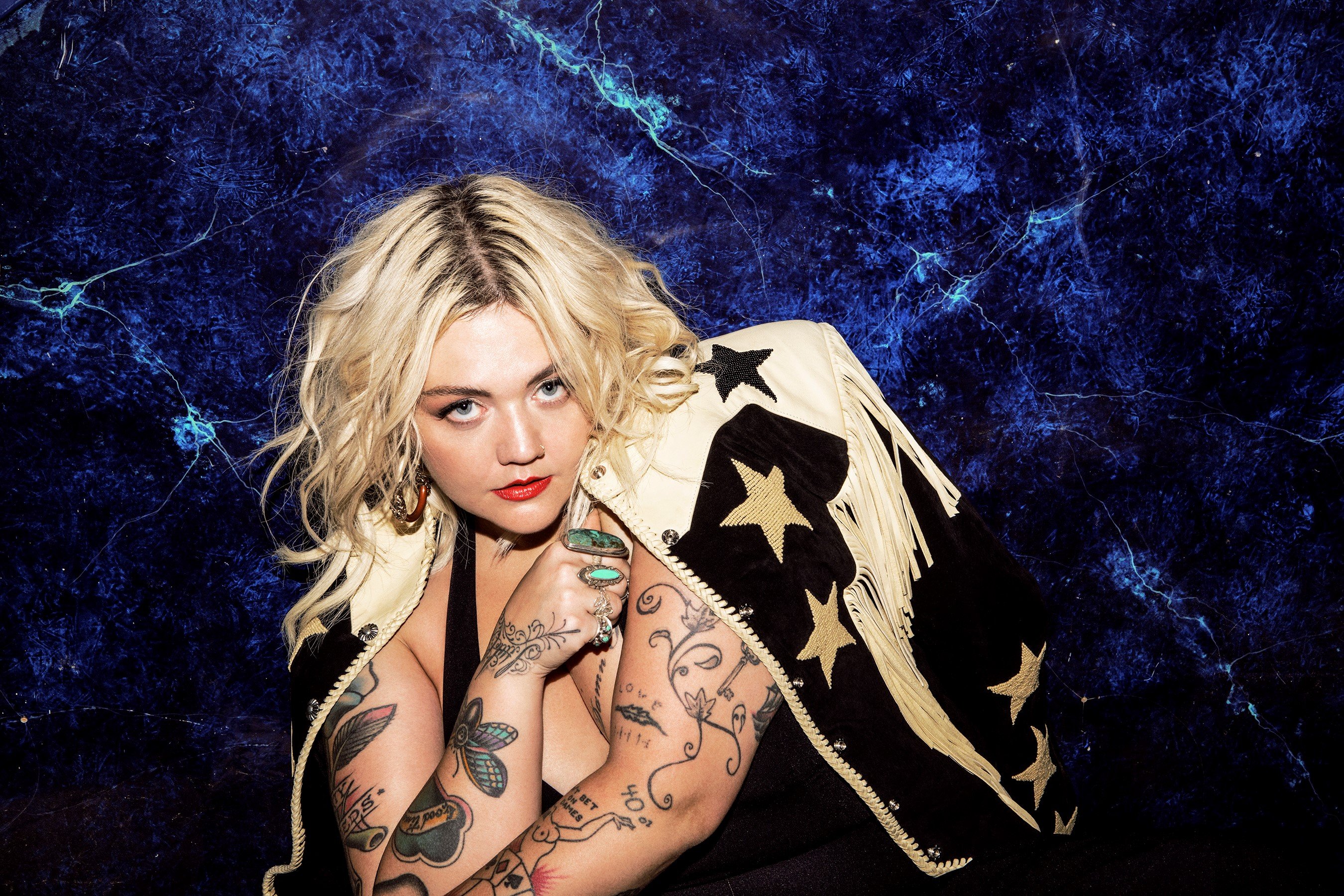 Elle King's Neck Tattoo History - wide 5