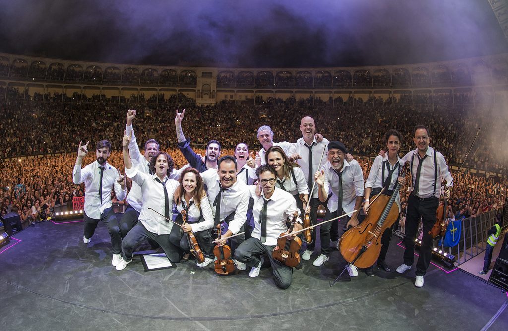 Noche triunfal de Melendi en Las Ventas con "Un alumno más"