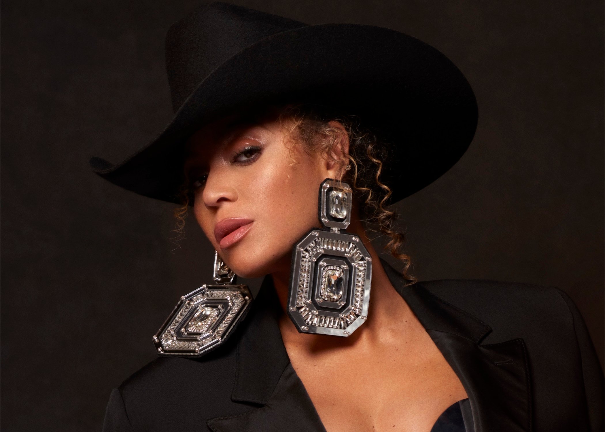Beyoncé erobert mit ‚TEXAS HOLD ʼEM‘ die Charts